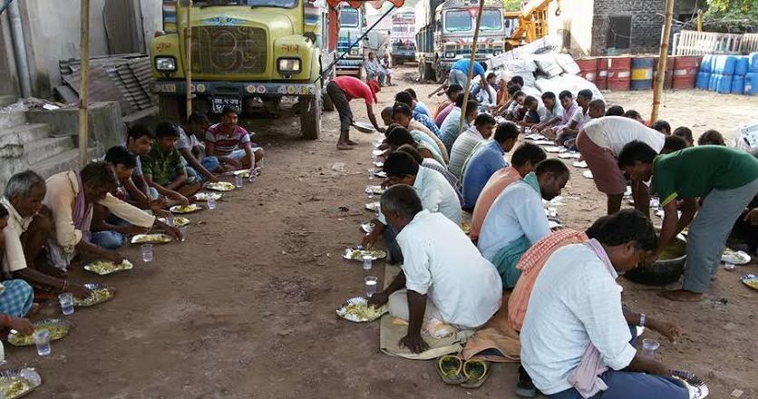 भारतकाे भाेज खादै राजेन्द्र महतोले दिएका  धम्की दसैं ,तिहाकाे बहानामा सामान लिन अाए आगो लाउछाै