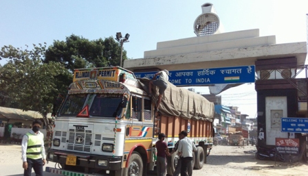 वीरगञ्ज नाकाबाट पनि गाडीहरु ओहोर- दोहोर हुन थाले